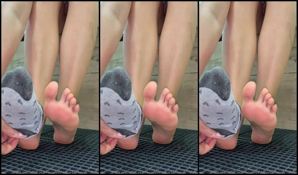 Caliupe Feet Nicknamed Caliupe Feet Foot Fetish 08 04 2022 Onlyfans Video Passei O Dia Todo De Tenis E Fui Para A Academia Treinar