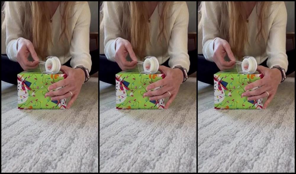 Fitxmama Nicknamed Fitxmama Onlyfans Do You Know How To Wrap A Present Let Me Teach You Seriously