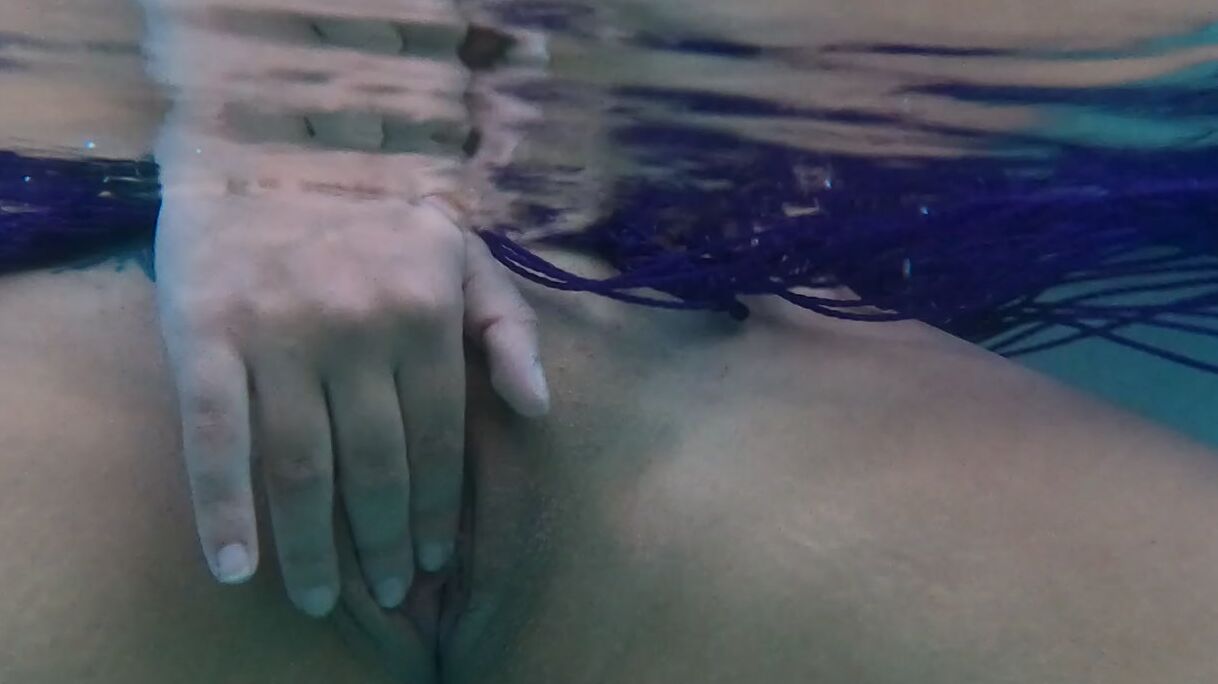 Giakush Me Calent Despu S De Practicar Twerk Y Me Met A La Piscina A Manosearme I Go