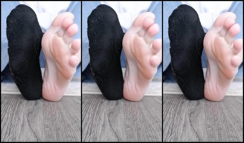 Goddess Mads Nicknamed Mad4Soles Onlyfans Little Sock Tease