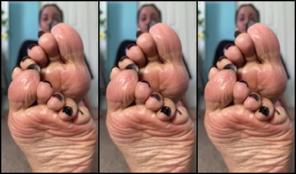 Deedeericanfeet Onlyfans As Requested Super Closeups Of This Black Pedi And Rubbing Soles Together
