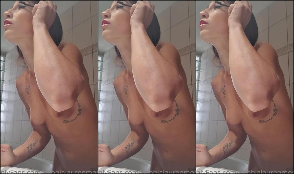 sophialaurenmodel-05-05-2020-287876870-my-make-up-time-to-share-with-you-a-bit-of-my-life-and-make-you-laught-ahha-xo