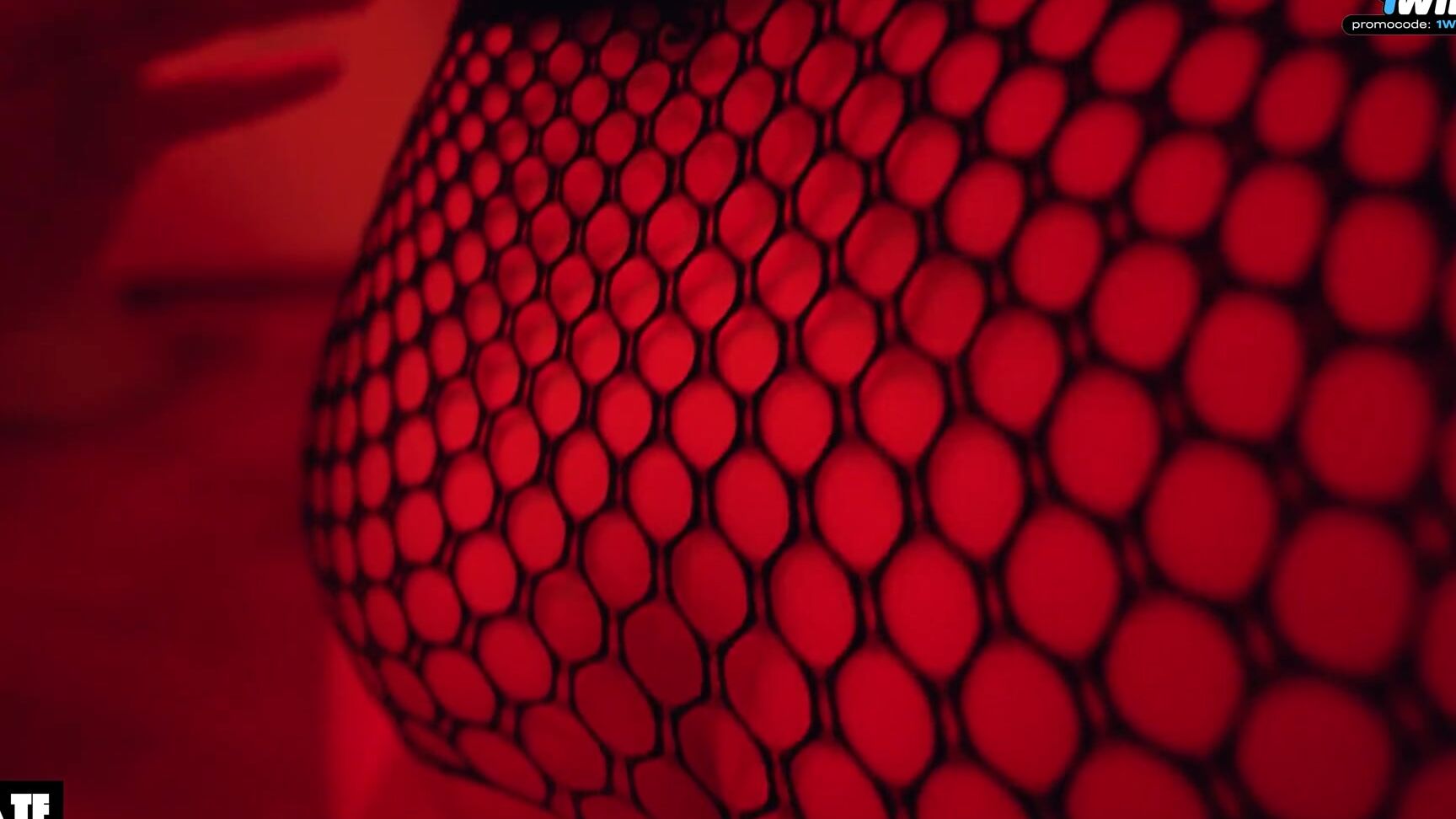 Little Arden Ph Hawk Tuah College Girl Blows Stranger During Rave Party