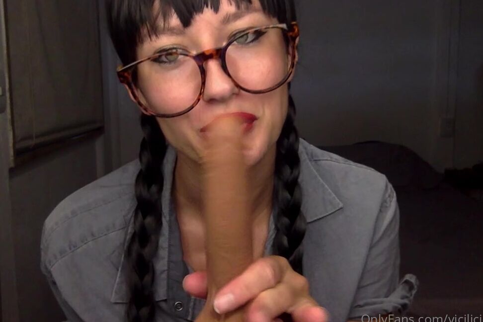 vicilicious-25-07-2020-590242393-mi-primer-video-joi