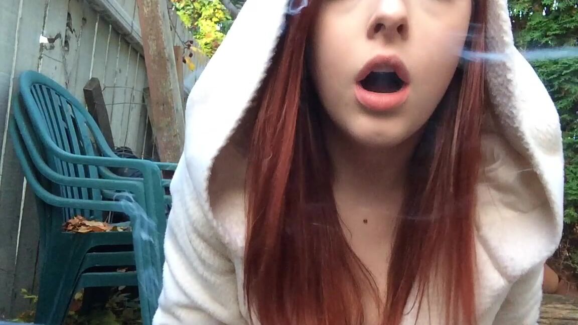 The Nudist Princess Garden Masturbation And Smoke