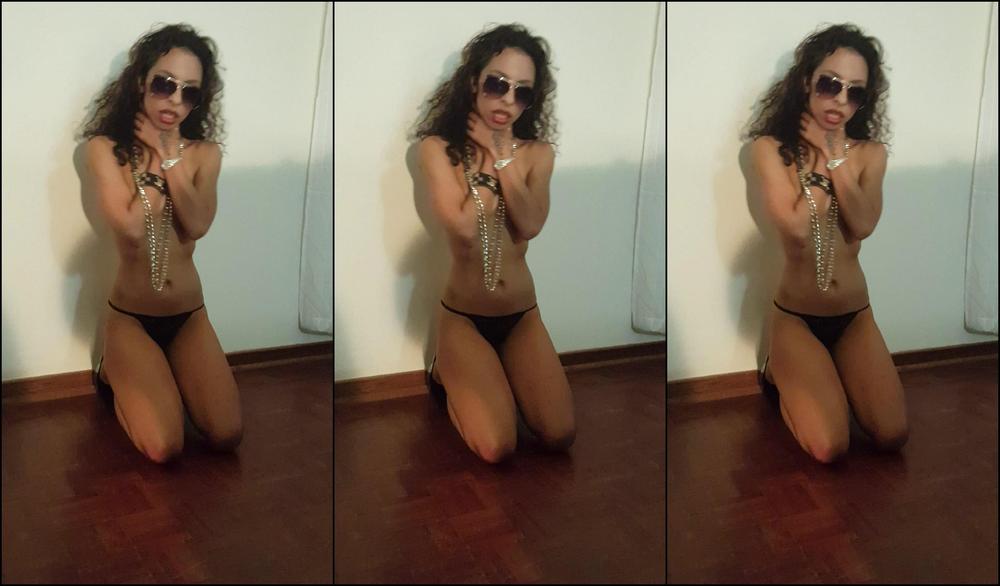 Dominika Jewels Sexy Striptease By Dominika Jewels