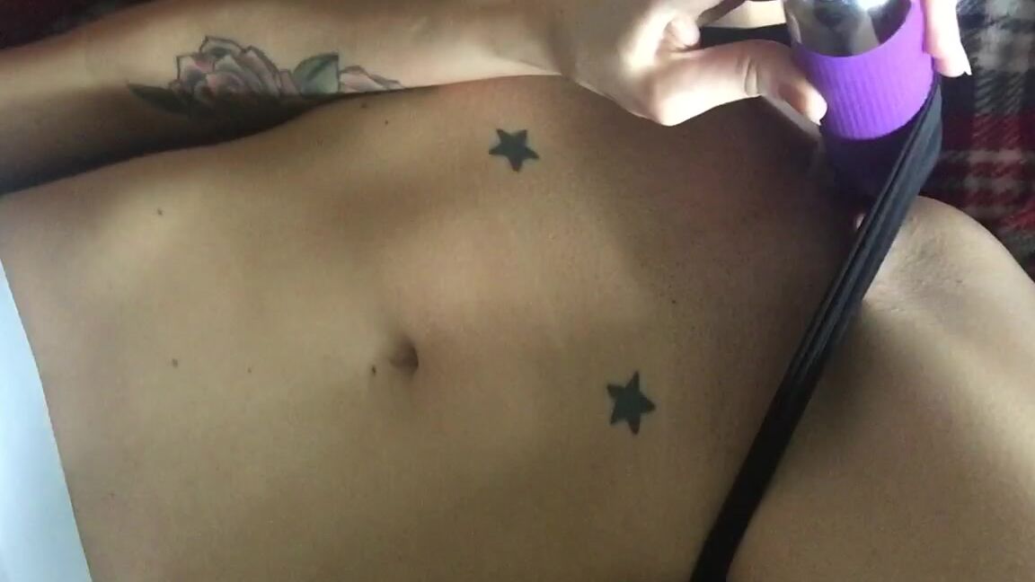 Masturbation, Solo Female, Solo masturbation, Vibrator reedandkelly vibrator cumming ManyVids