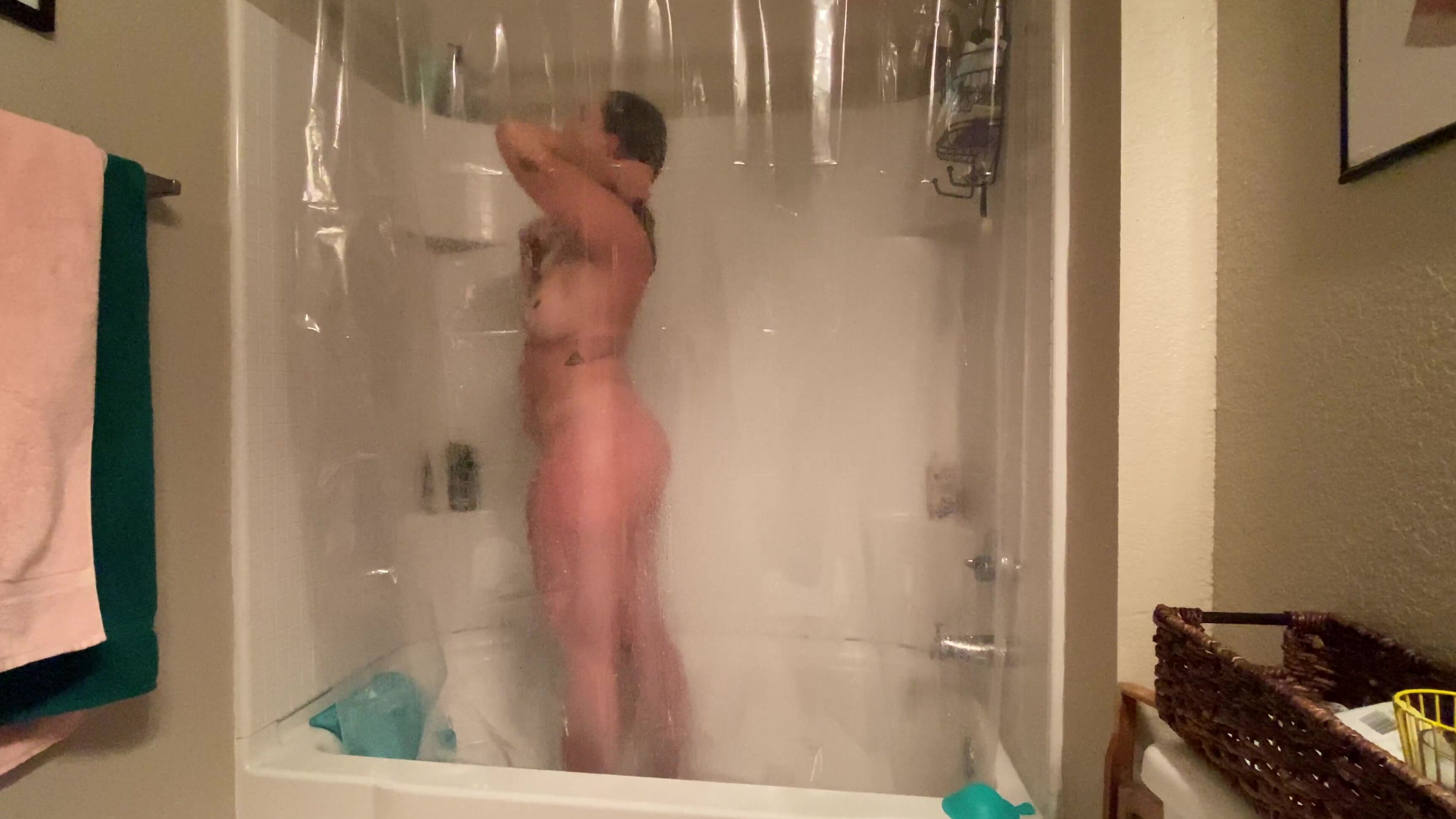 Siridahl It S Been A Minute Since I Did A Shower Show And No I Do Not Slip And Fall At