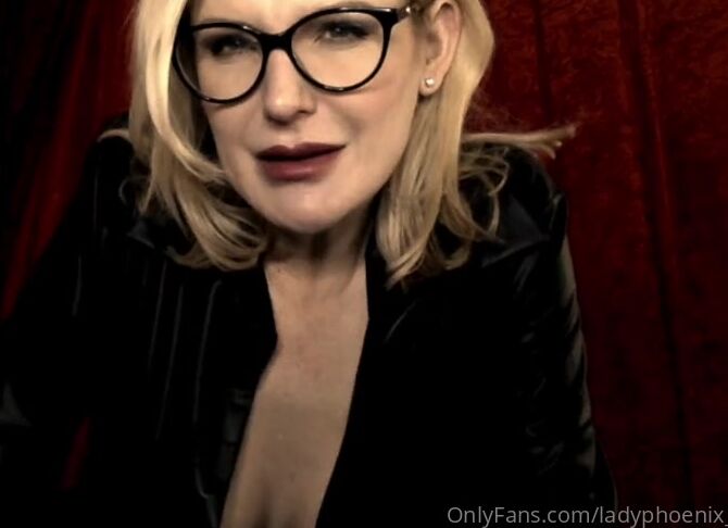 Lady Phoenix Nicknamed Ladyphoenix Ldn Onlyfans Bad Aunt Aunty Found Her Glasses And Found Your Porn Magazines Under Your Bed In Your Room Mum And