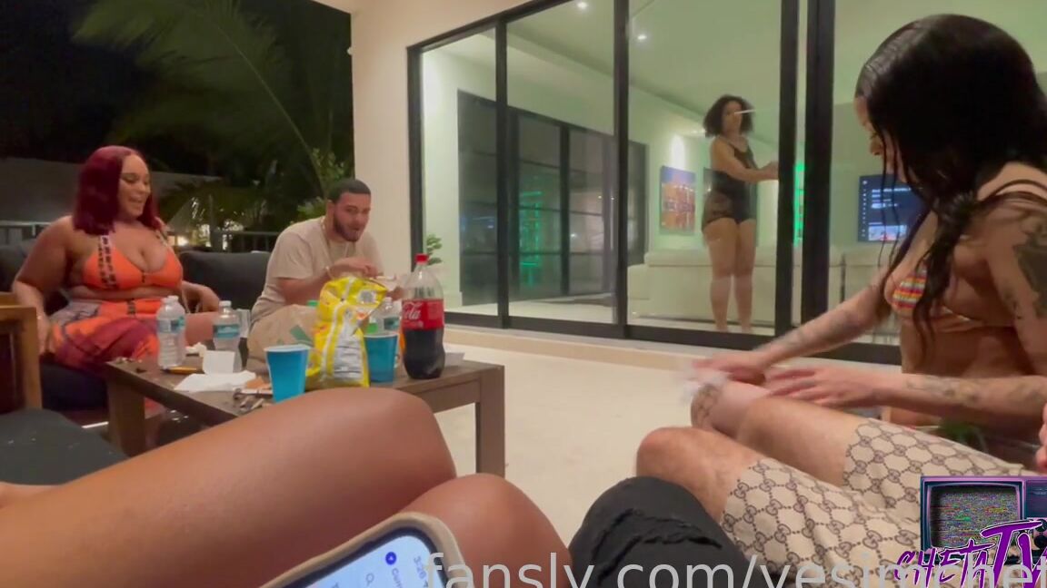 yesimcheta 21 06 2023 527936041009553409 we had a fun time talking to zoebaby222 and learning about life in the uk we learned som Fansly