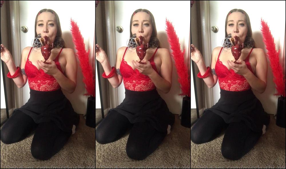 Misskushcakes 2030812737 02 13 2021 Dab In A Red Body Suit