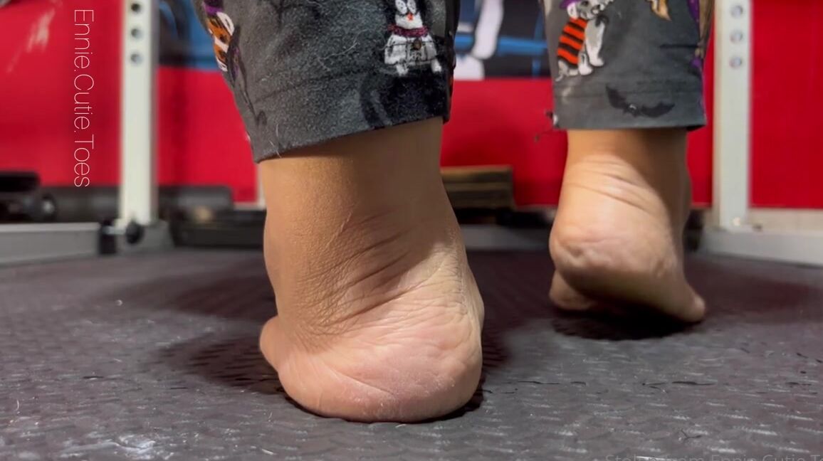Ennie S Toes And Soles Nicknamed Enniestoes Onlyfans You Did Such A Good Job At Hiding I Didn T Realize You Were There The Entire Time I Managed To Cat