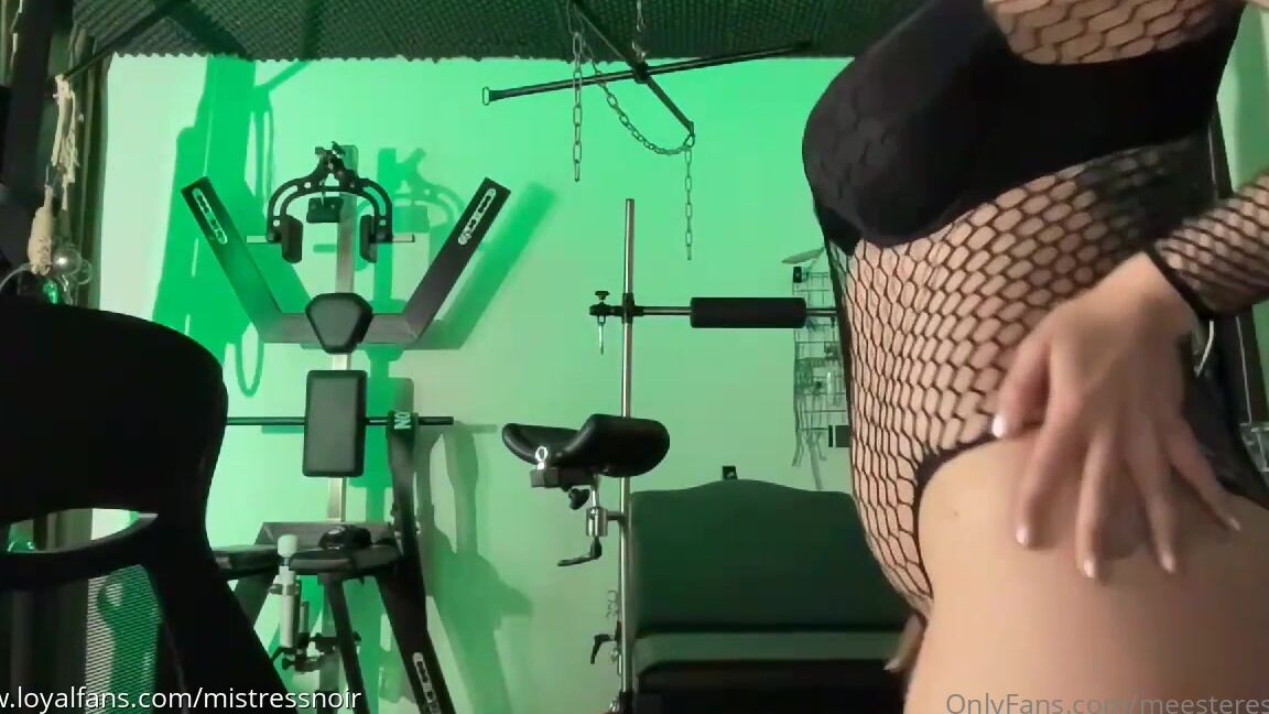 Meesteresnoir A Small Instruction Video About Spanking Before You Start It Is Always A Good Idea To Se