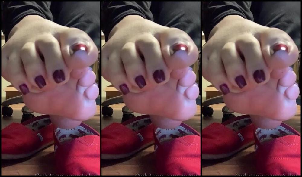 Natasha Aka Vibez3 Onlyfans Good Boy I Love When You Are Already Waiting Under My Desk For Me When I Come In Go Ahead Enjo