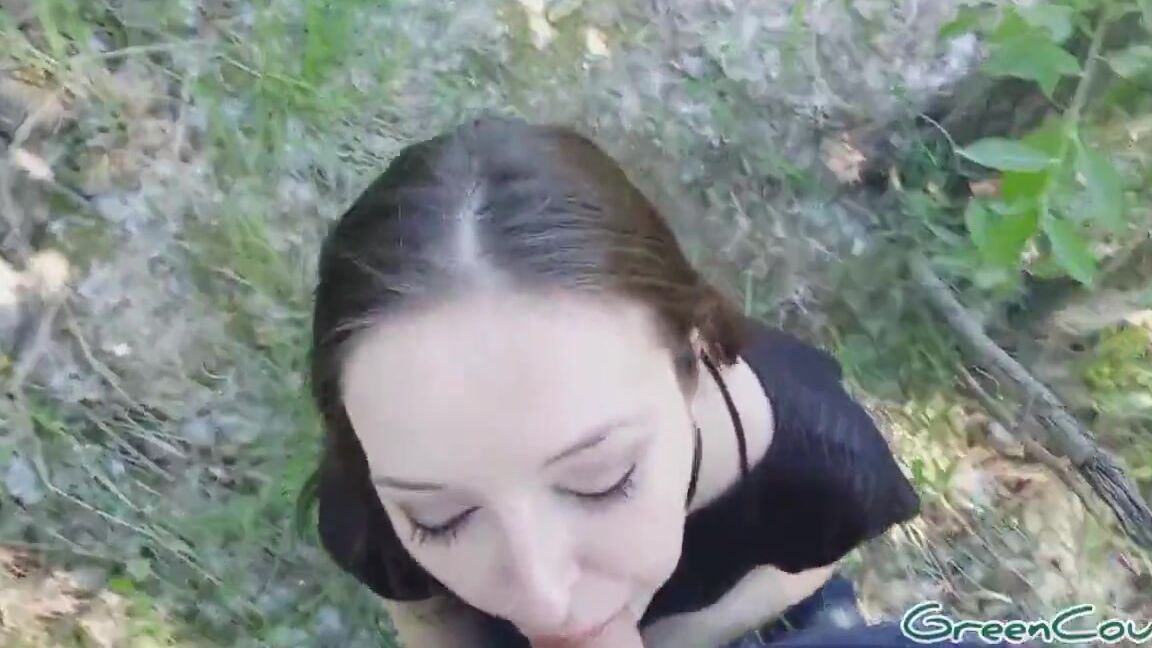 GreenCoup Быстрый минет в лесу за парковкой xHamster Pornhub