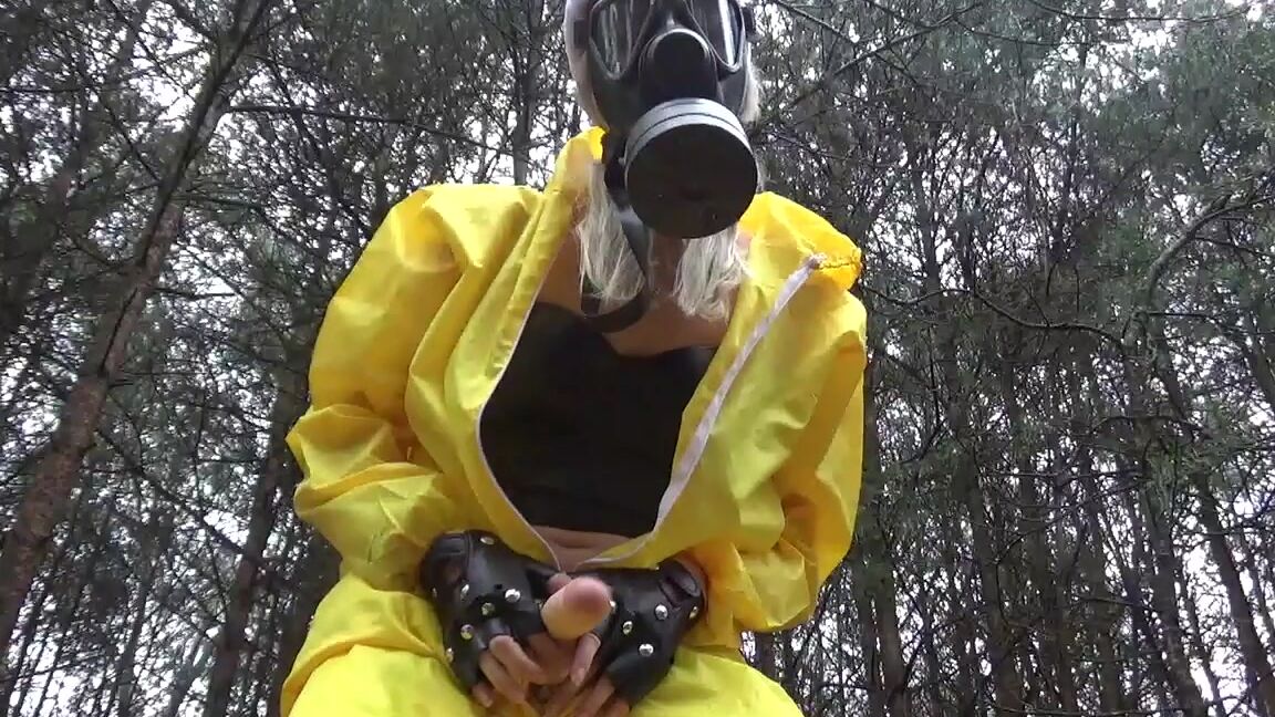 Goddess Vanessa Post Apocalyptic Xmas Pegging