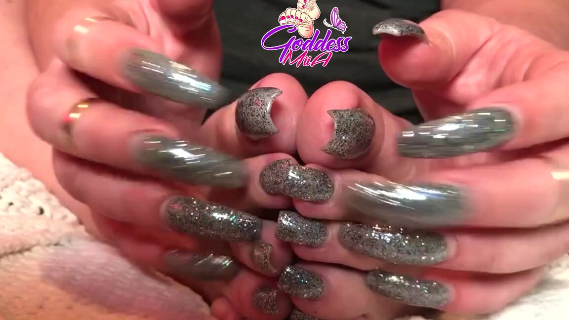 Goddessmiia Onlyfans What Sounds Make You Feel Calm I Like Squishy Noises Like Stepping On Bananas