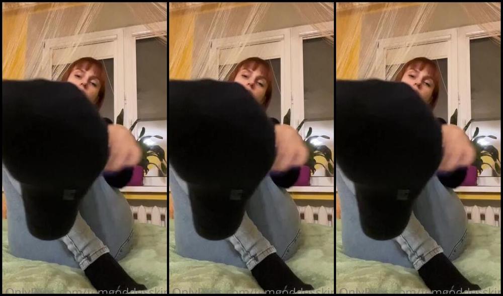 Femgoddesskira Onlyfans I Came Home And I Want You To Lick My Feet After A Long Day Ct