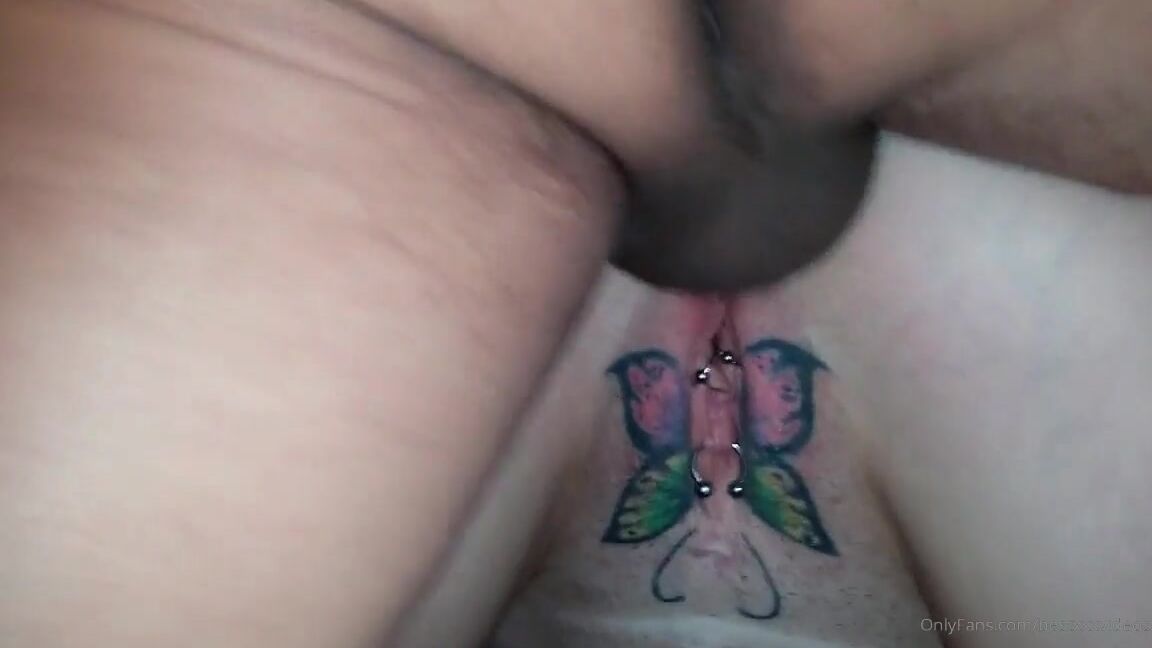 Bestxxxvideos Sharing White Girlfriend With Best Friend