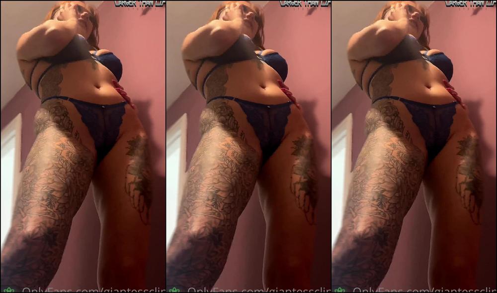 Giantessclips Unaware Findom Giantess Shopping Haul Starring Zara Fox Zarajfox For More Zara Fox Vi