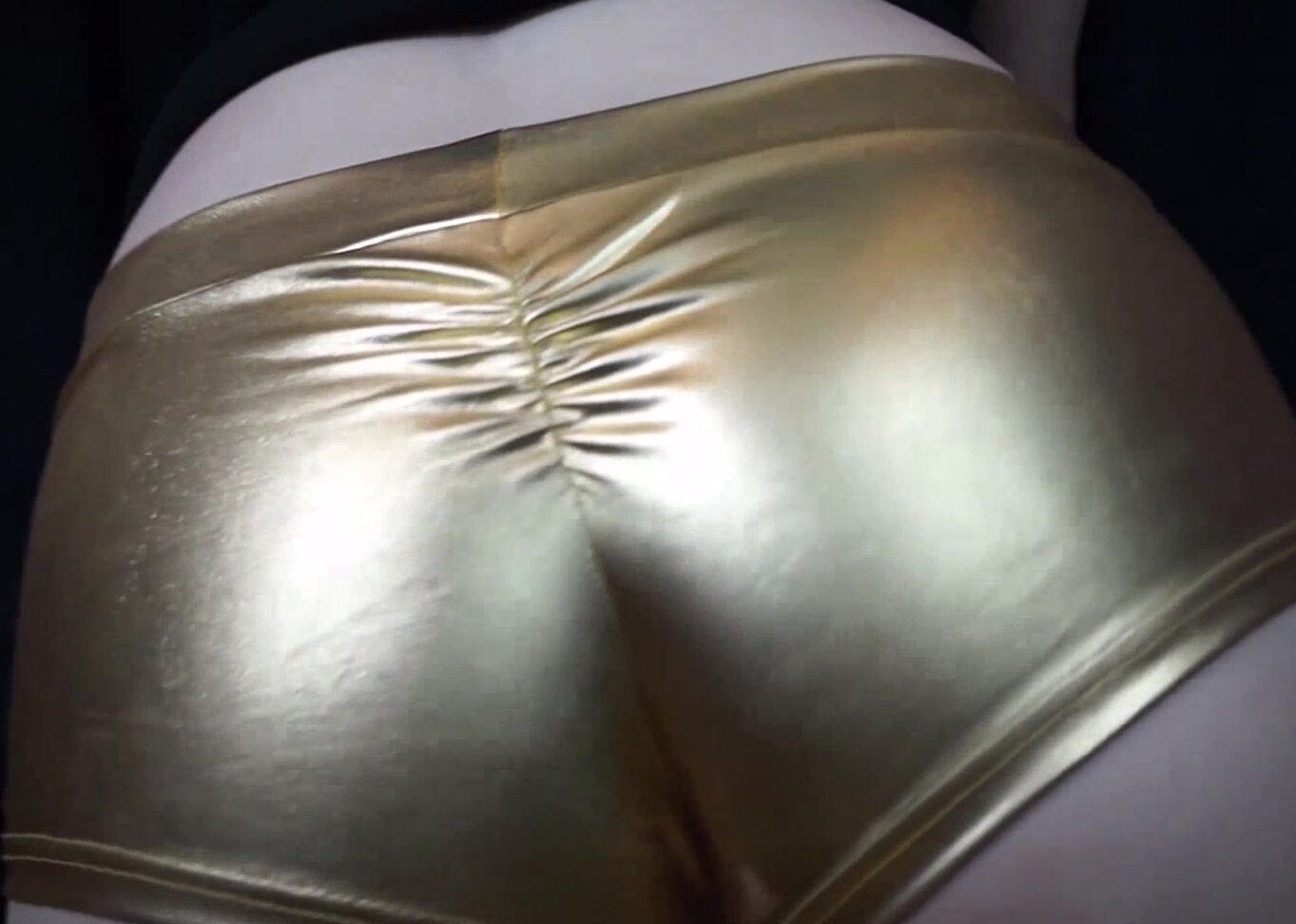 Luna Sapphire Shiny Gold Ass Worship Ass Smelling