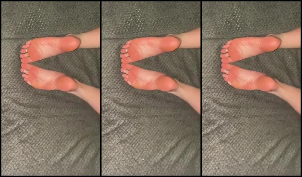 Waifu Jess Nicknamed Waifufeetmilkog Onlyfans Pink Satin Soles