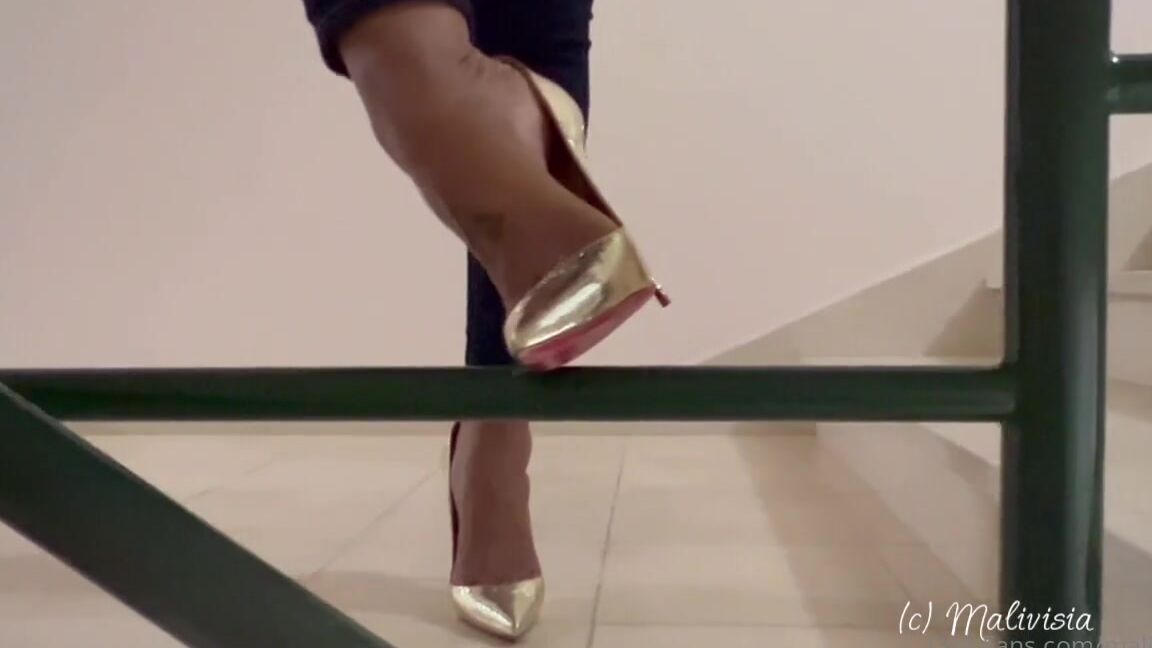 Malivisia Nicknamed Malivisia Onlyfans 06 26 2023 It Is Quite Exciting To See What You Can Use A Stair Railing For Especially When
