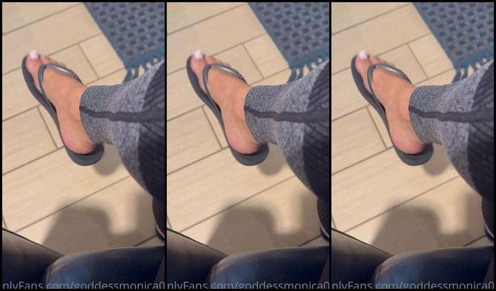 Goddessmonica00W Onlyfans As I Wait For My Oil Changep