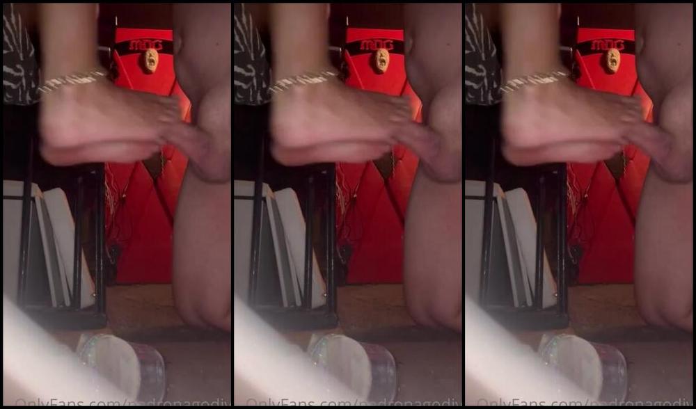 Mistress Desideria Godiva Nicknamed Padronagodiva 06 11 2023 Onlyfans Video Pulire I Piedi Sporchi