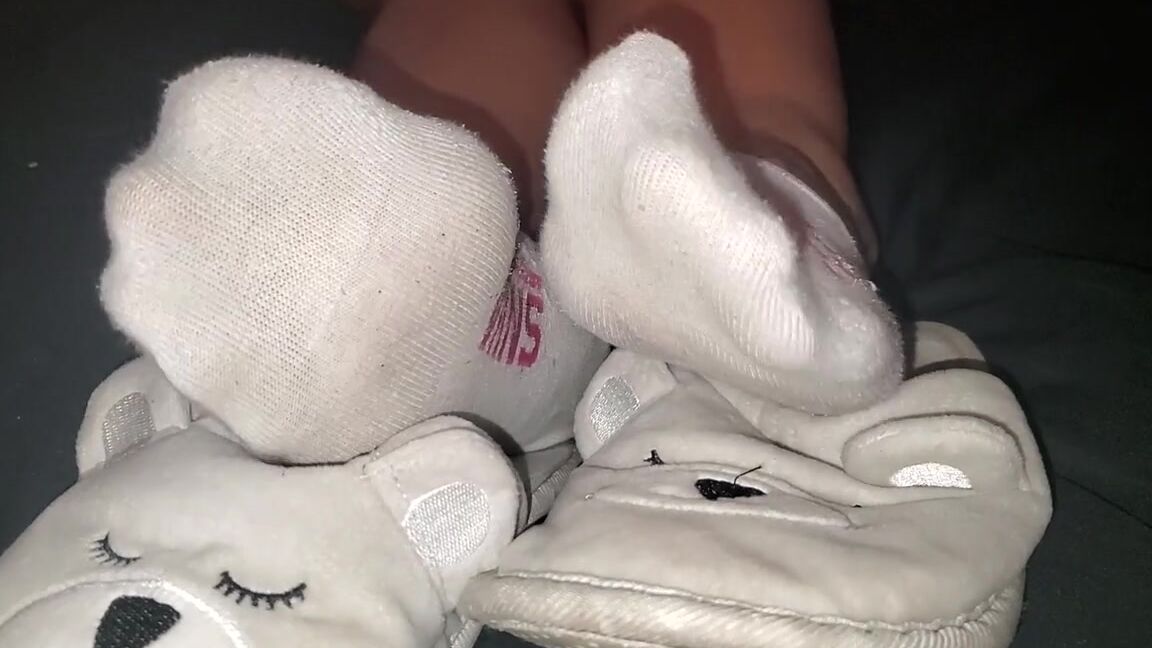 Pediqueensoles Nicknamed Pediqueensoles Onlyfans Smelly House Shoes And Dirty Socks