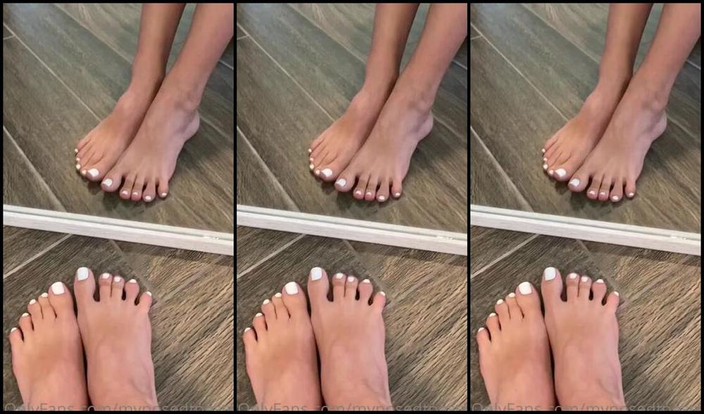 Brooke Jones Nicknamed Myposedtoesvip Onlyfans 2 Minutes Of My Toes In The Mirror Do You Love Them