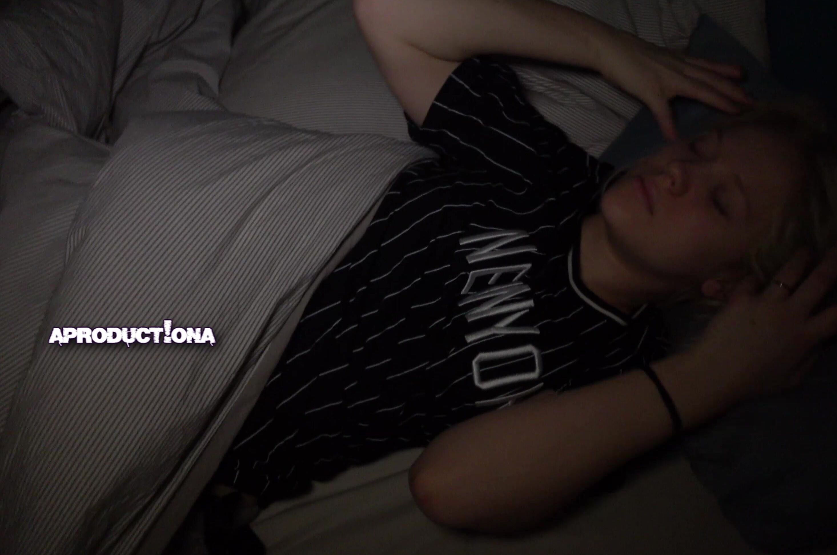 Bonieboy Wake Her Up To Watch Her Pee