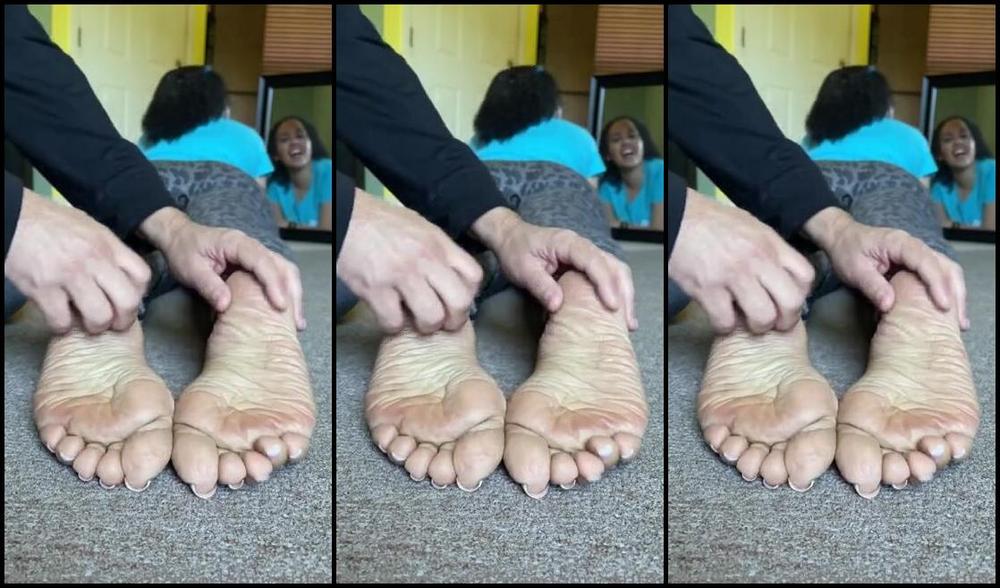 Deedeericanfeet Onlyfans As Requested It S Tickling Time
