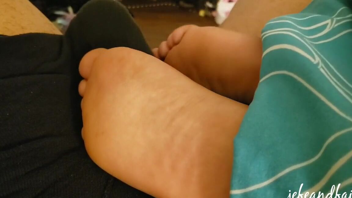 Step Sister Teasing Foot Job_jefeandfaith PornHubPremium