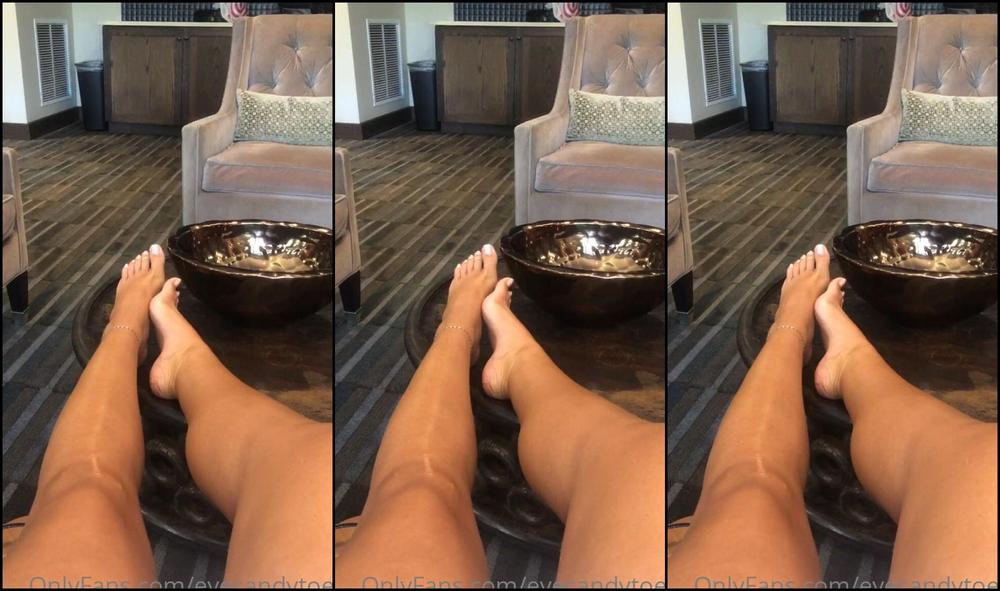 eyecandytoes-14-08-2021-2192709533-ig-live-w-pretty-french-tip-toes