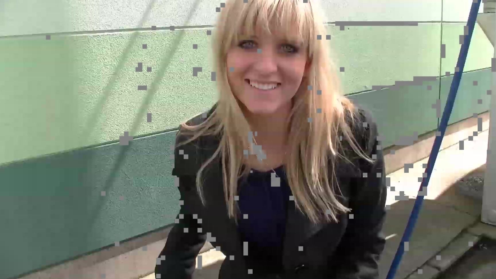 schnuggie91 mitten auf der tankstelle fremden mit bj bezahlt 18 05 12 MyDirtyHobby