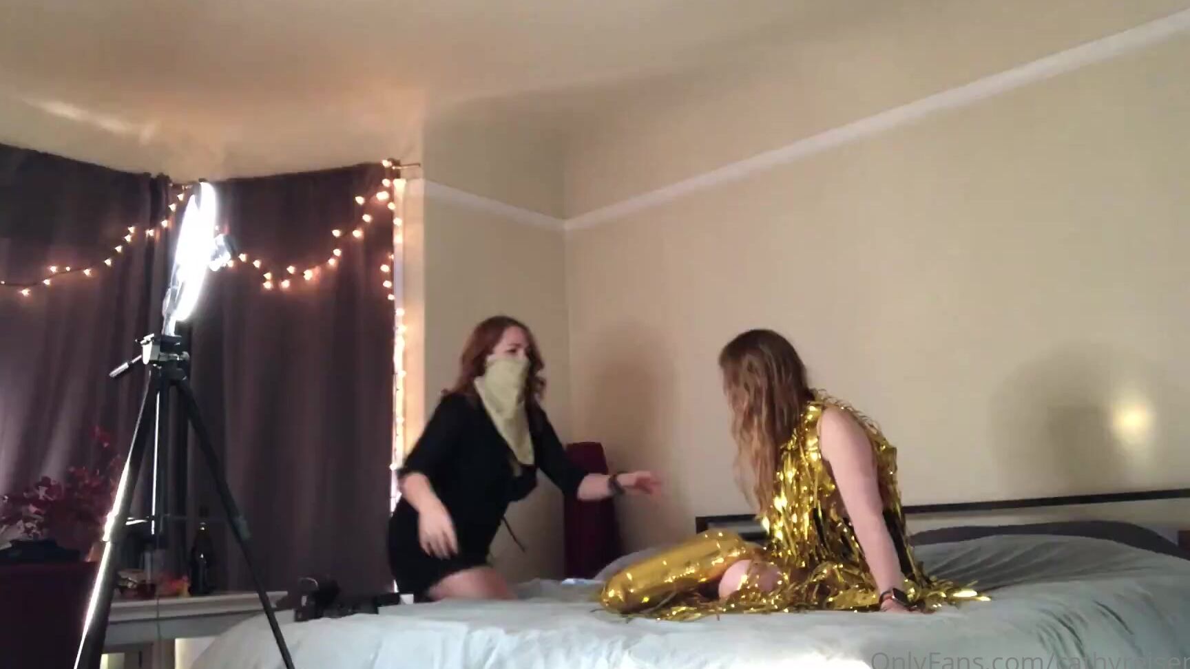 Cathyreisenwitz 2001589048 01 05 2021 Part 2 Btw Nye Shoot With Shotbydrfox