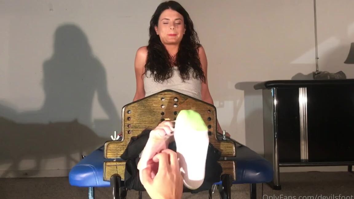 Devilsfootstool Onlyfans Blus First Time In The Stocks2