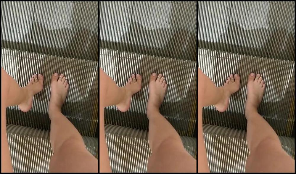 Frejas Submissive Feet Nicknamed Frejassubmissivefeet Onlyfans Out Shopping In The Mall Going Into A Store Buying Markers To Write On My Feet2