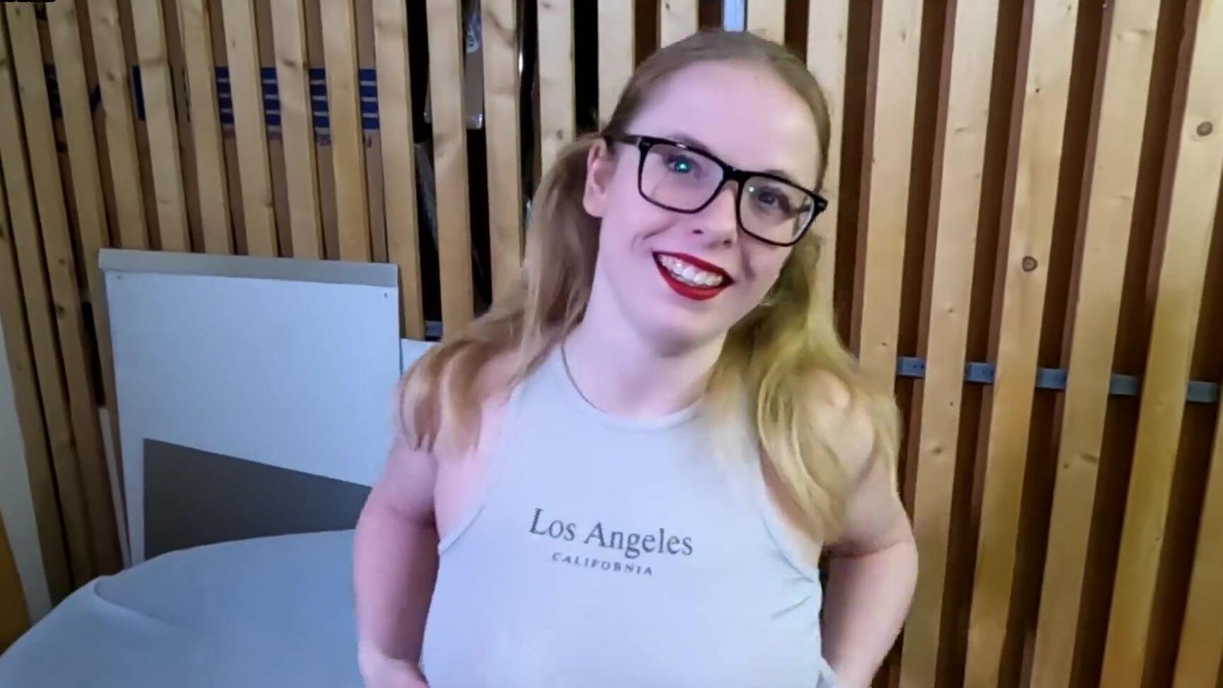 Mia Adler - Schamlos ausgnutzt - Nachbar ueberrascht im Keller MyDirtyHobby