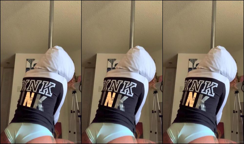 Unicornriah Woke Up In A Twerking Mood Categories Twerking