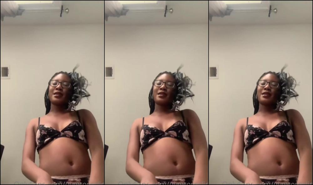 Giantessclips Giantess Shrinks You Then Grows Starring Renea Supremecy For More Renea Visit Https O