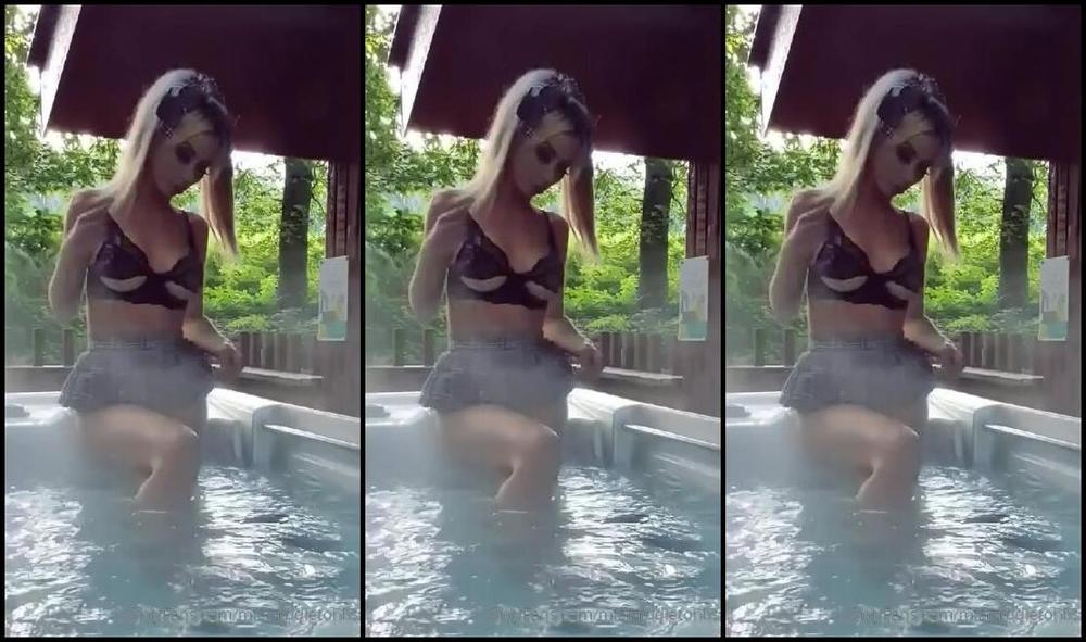 Mia Middleton Nicknamed Miamiddleton Onlyfans I Got Dressed Up Like A Slutty College Girl Because It Makes Me Feel Naughty