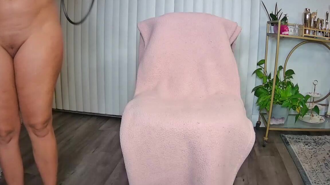 candicedare-08-11-2020-1217556874-stream-started-at-11-08-2020-03-17-am