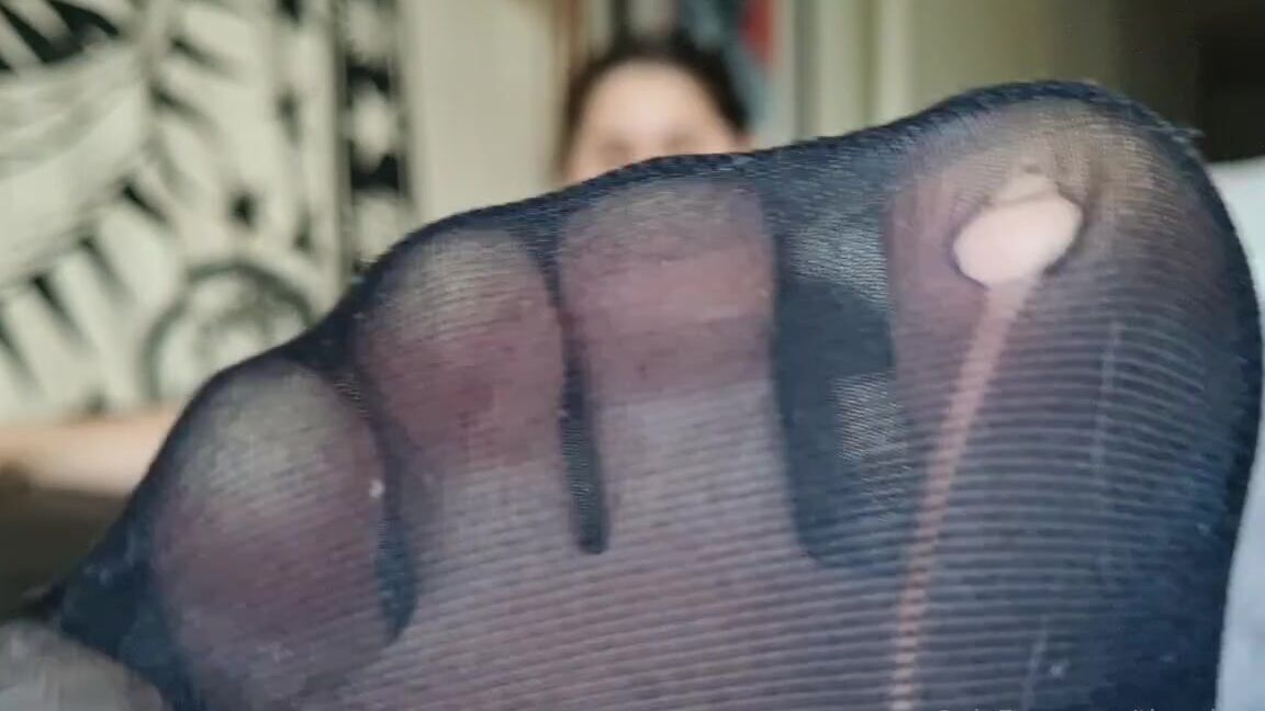 The Foot Dungeon Nicknamed The Foot Dungeon Onlyfans When I Say These Nylons Stink You Better Believe Me I Mean Ive Been Wearing Them All Day And You