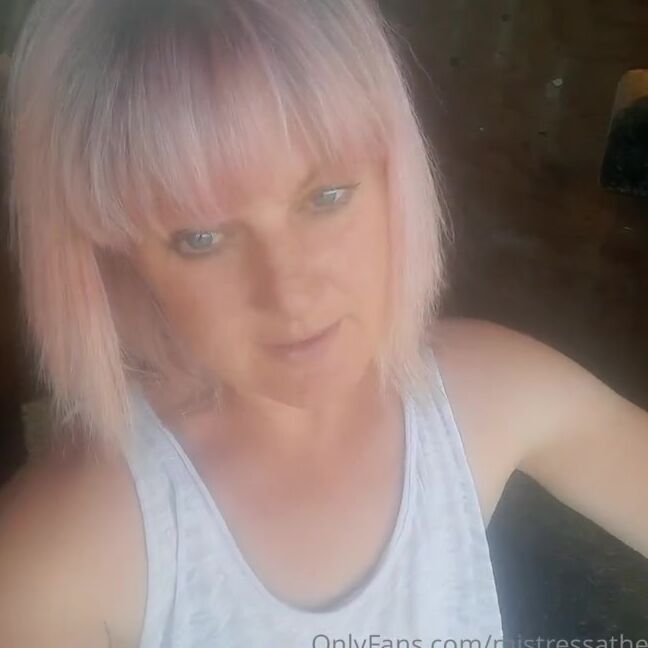 Mistress Athena Nicknamed Mistressathena Onlyfans Just Look And Lick And Clean And Just Be What Ever Mistress Wants Its Simple Pink