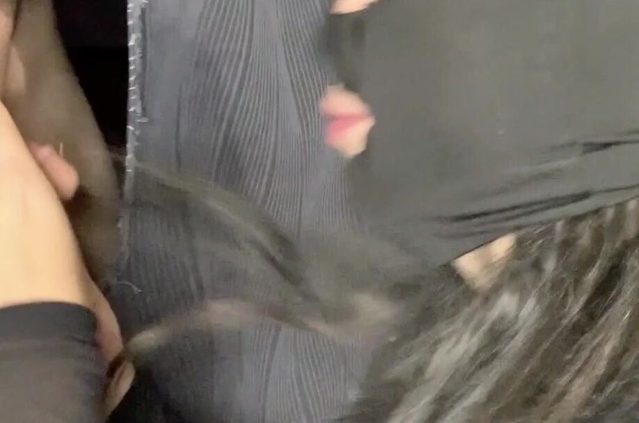 Divavegasgh Construction Guy Drops By Cums Fast