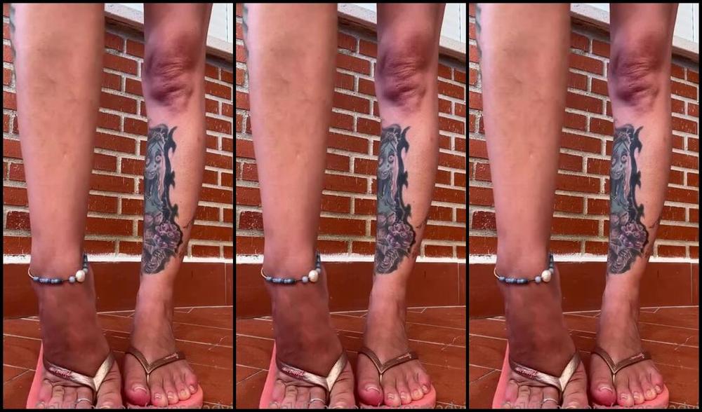 Solesmad Fetish Queen Aka Solesmadvip Onlyfans Today I Pick Up And Fix My Feet Tomorrow New Color During The Holidays One Of My Friends Got