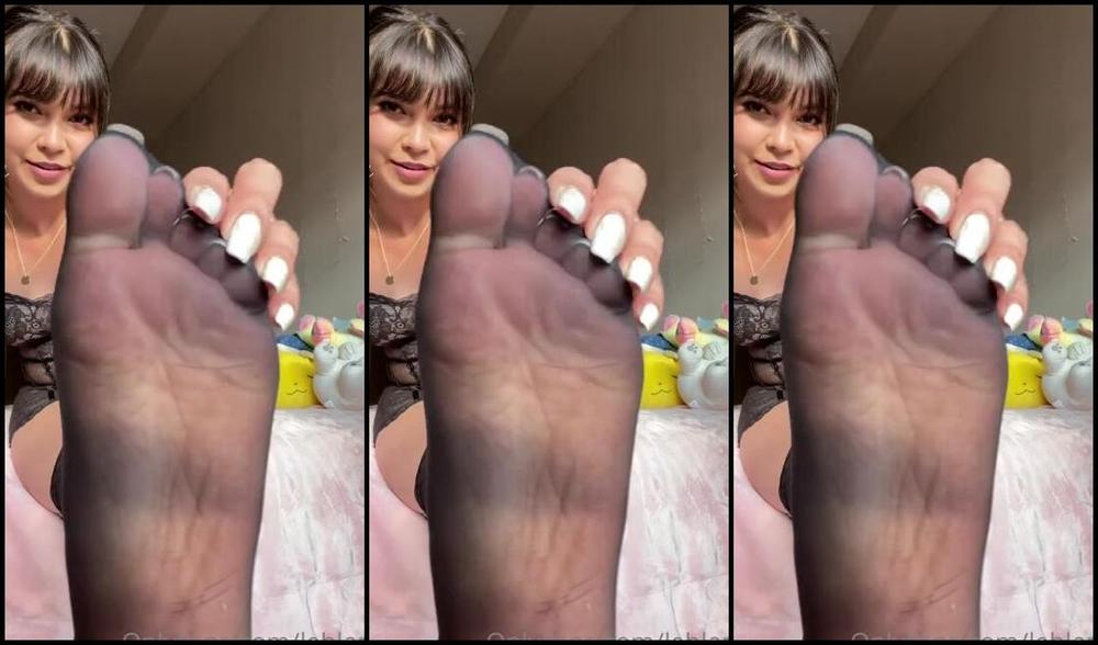 Kala Lehlani Onlyfans I Ve Been Bitten By These Tiny Little Black Bugs That Fly Around While I Ve Been Fishing This Pastp