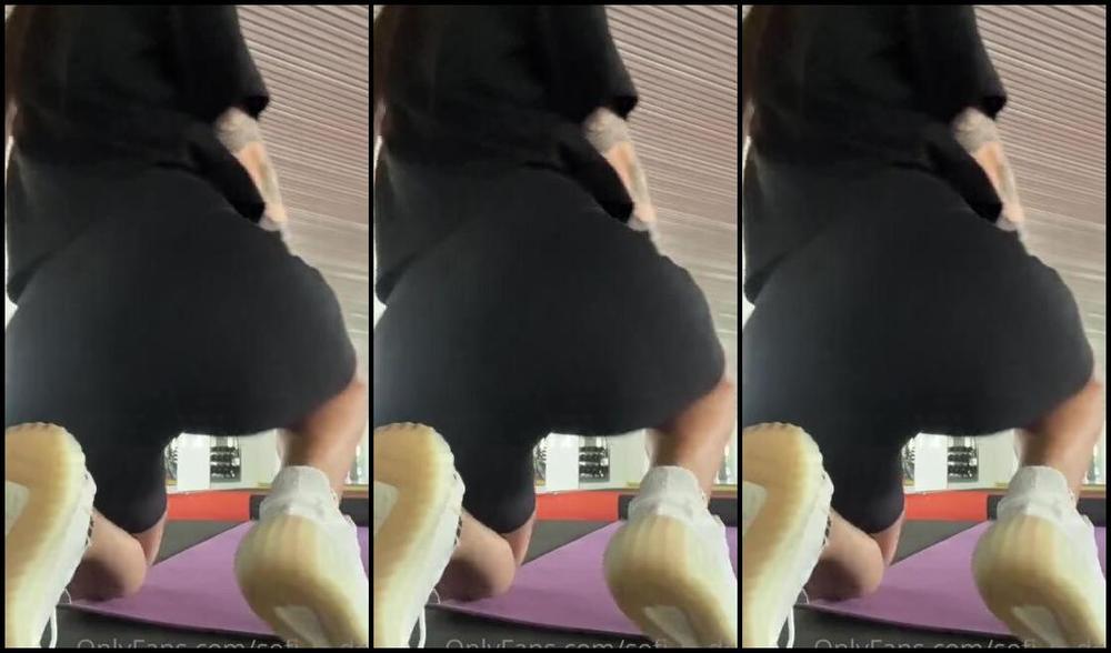 Goddess Sofi Femdom Onlyfans Im Giving You A Chance To Look